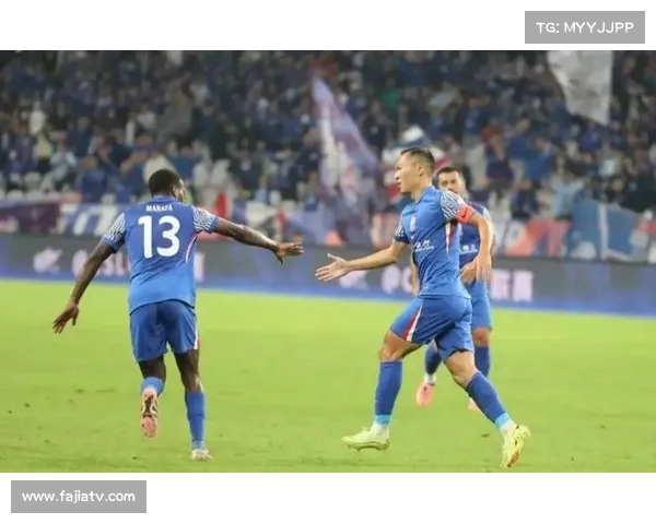 VAR多次介入申花对阵神户比赛,判罚引关注 VAR多次介入申花对阵神户比赛,判罚引关注