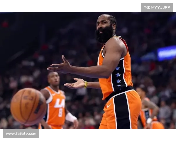 哈登关键传球助队逆转，教练称赞其赛场视野